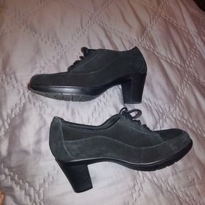 Clark's bendable shoes